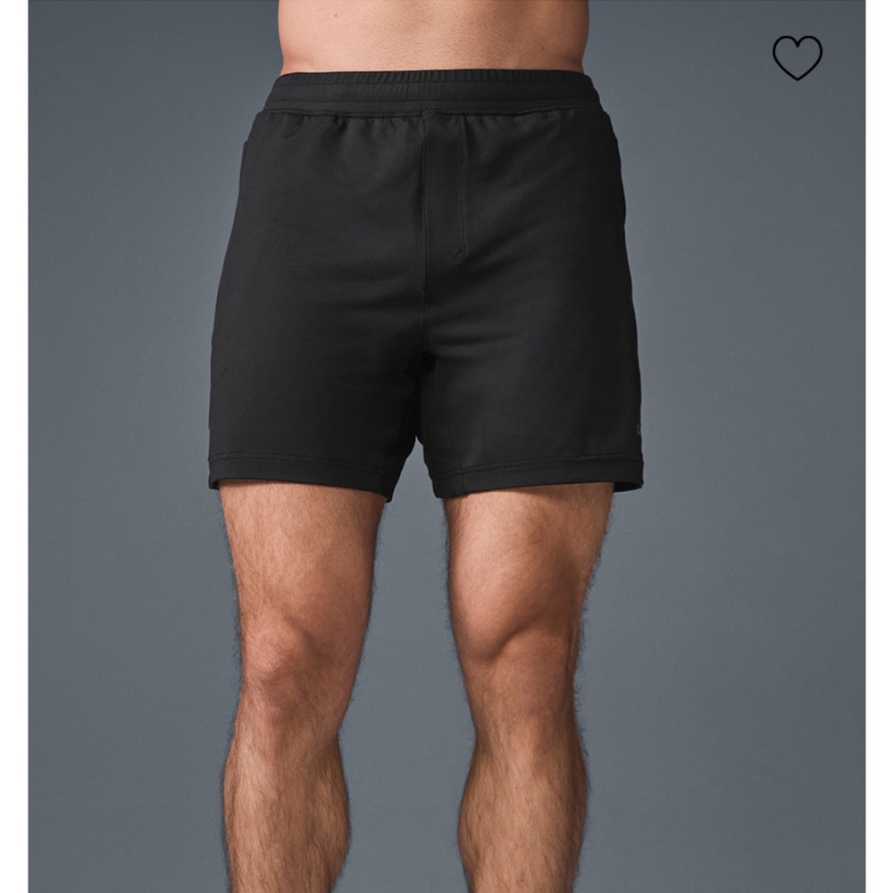 5TH RESTOCK ALO Yoga Men’s *Conquer React Performance” Short 7” Inseam (S)